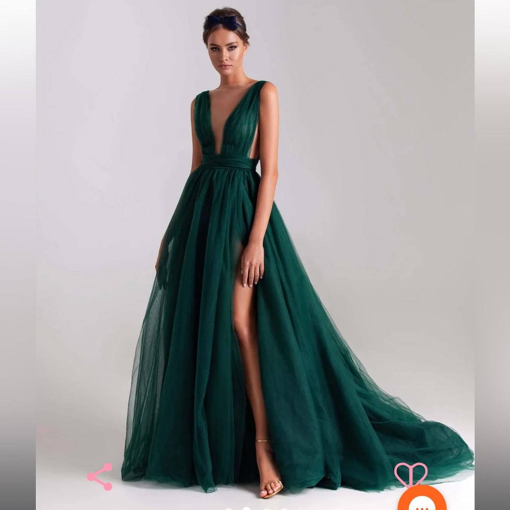 NWT MILLA Emerald Green Elegant Maxi Dress XS